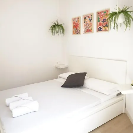 Playa, Piscina Y Relax En Coqueto En